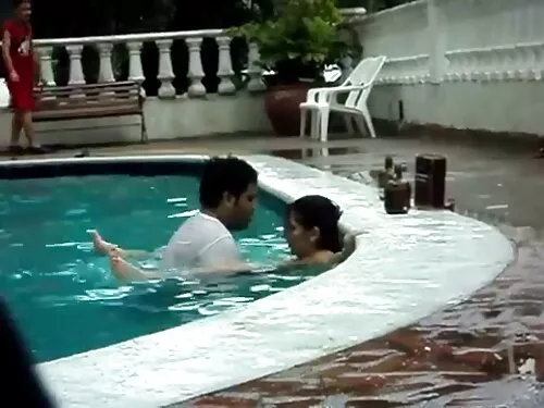 ஒரு கவர்ச்சி பெண் இள ...